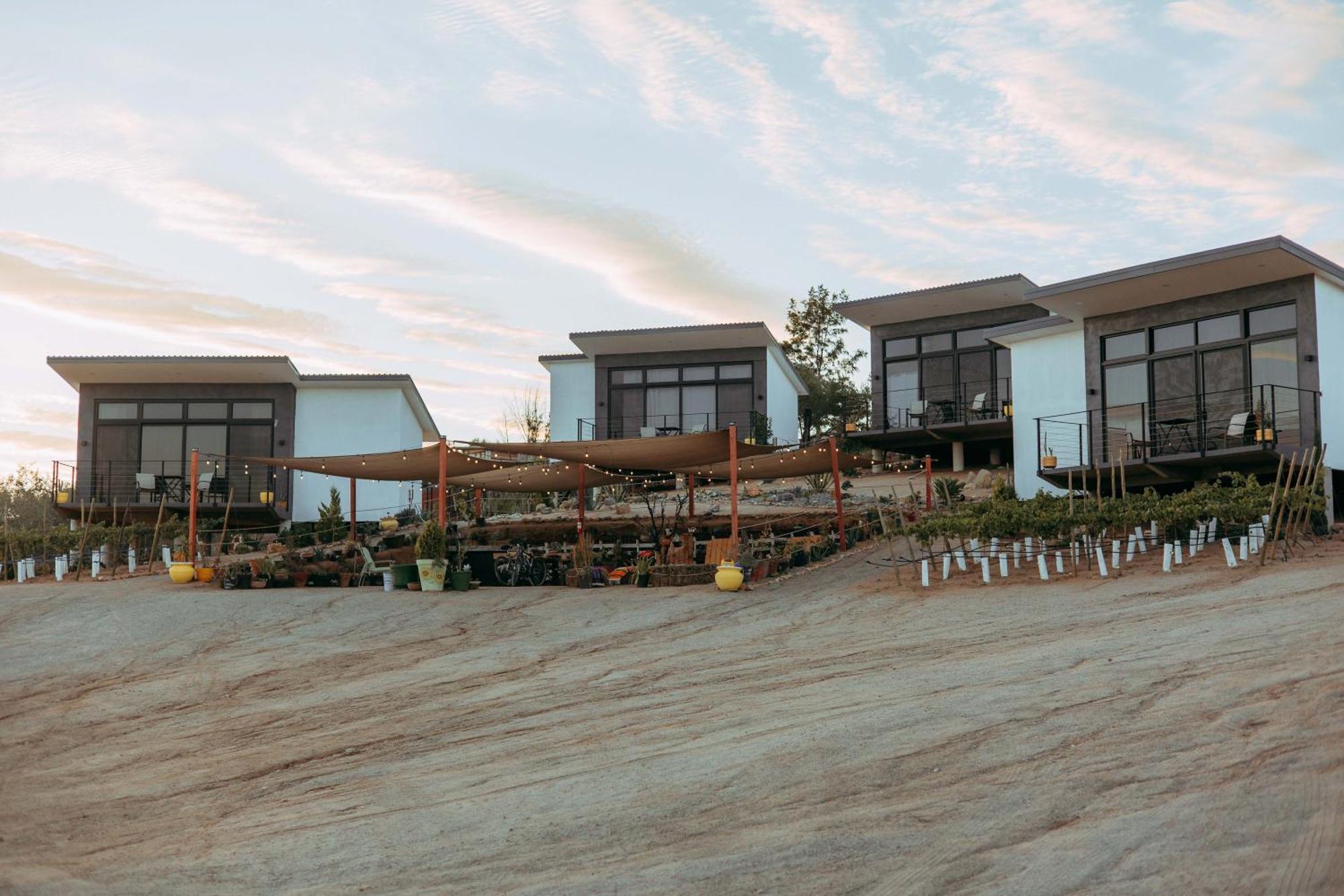 Vl Uno Bed & Breakfast Ensenada Exterior photo