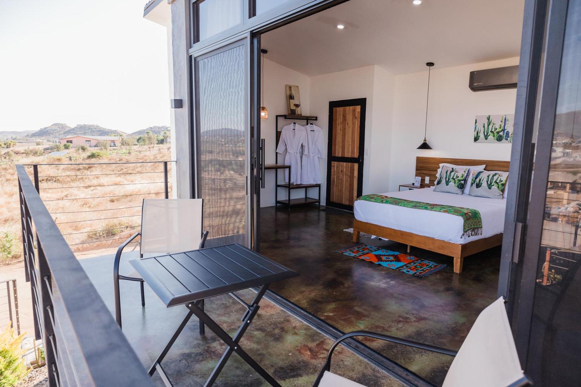 Vl Uno Bed & Breakfast Ensenada Exterior photo